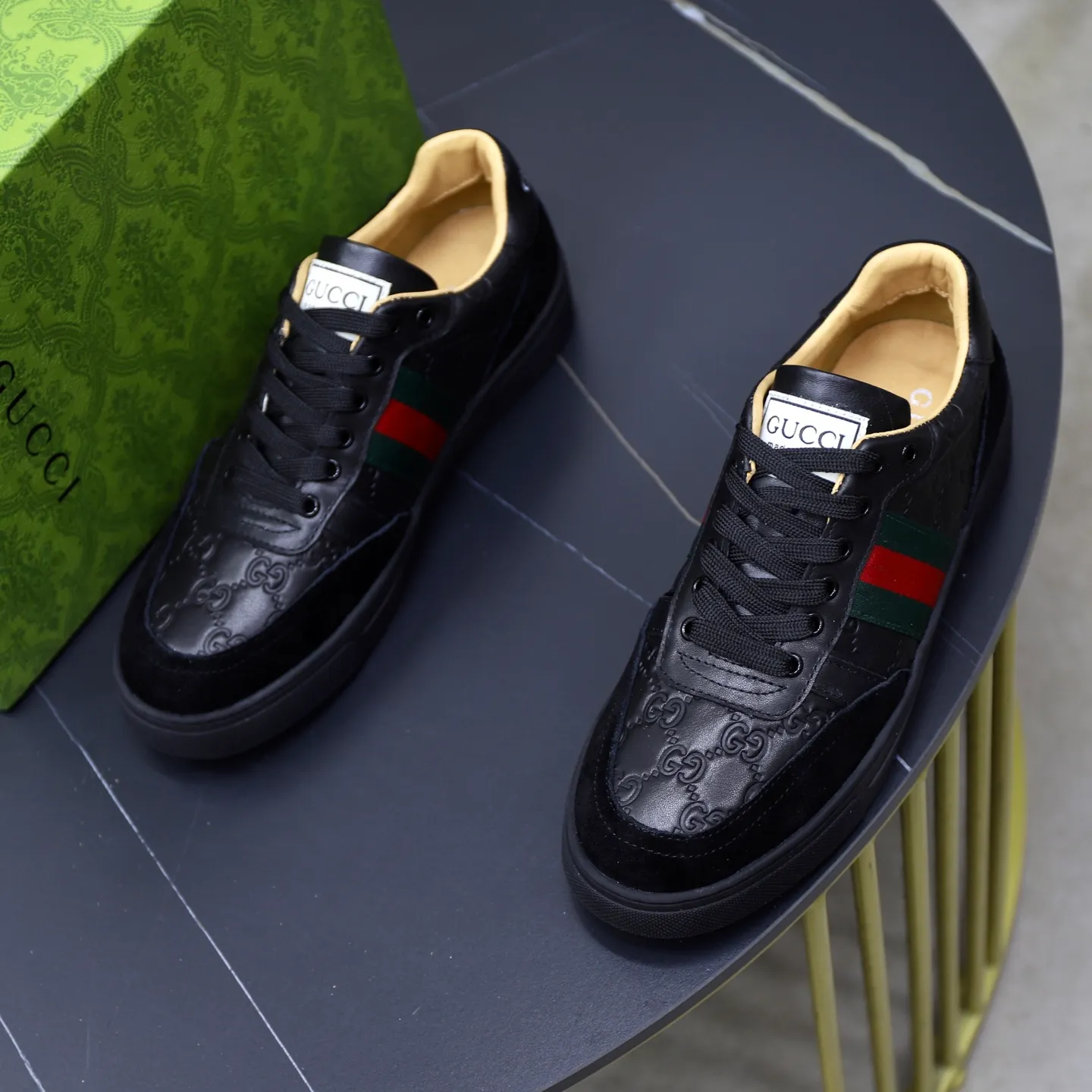 Ex-factory price: 440💰🙅‍♂️🙅‍♂️🙅‍♂️ Brand: GUCCI Standard code: 38-44 (45 customized) Grade: Same as the official website Material: Original leather splicing Comfortable and breathable sheepskin lining Original wear-resistant outsole Style category: Men's fashionable casual shoes Running sneakers Distinguished luxury brand elements Top luxury Color: actual picture color